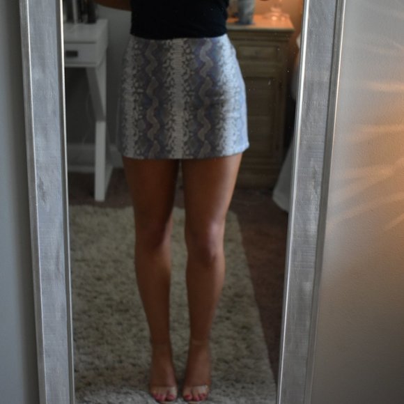 Printed Mini Skirt, Small - Picture 6 of 6
